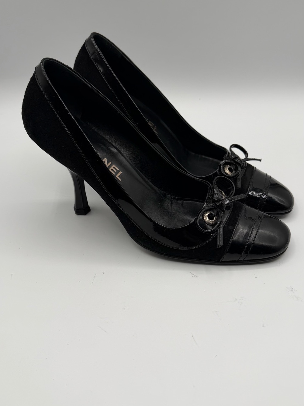 Chanel Black Patent Leather Suede High Heels Shoes 3 1/8" Pump Laced Bow US 9/40
